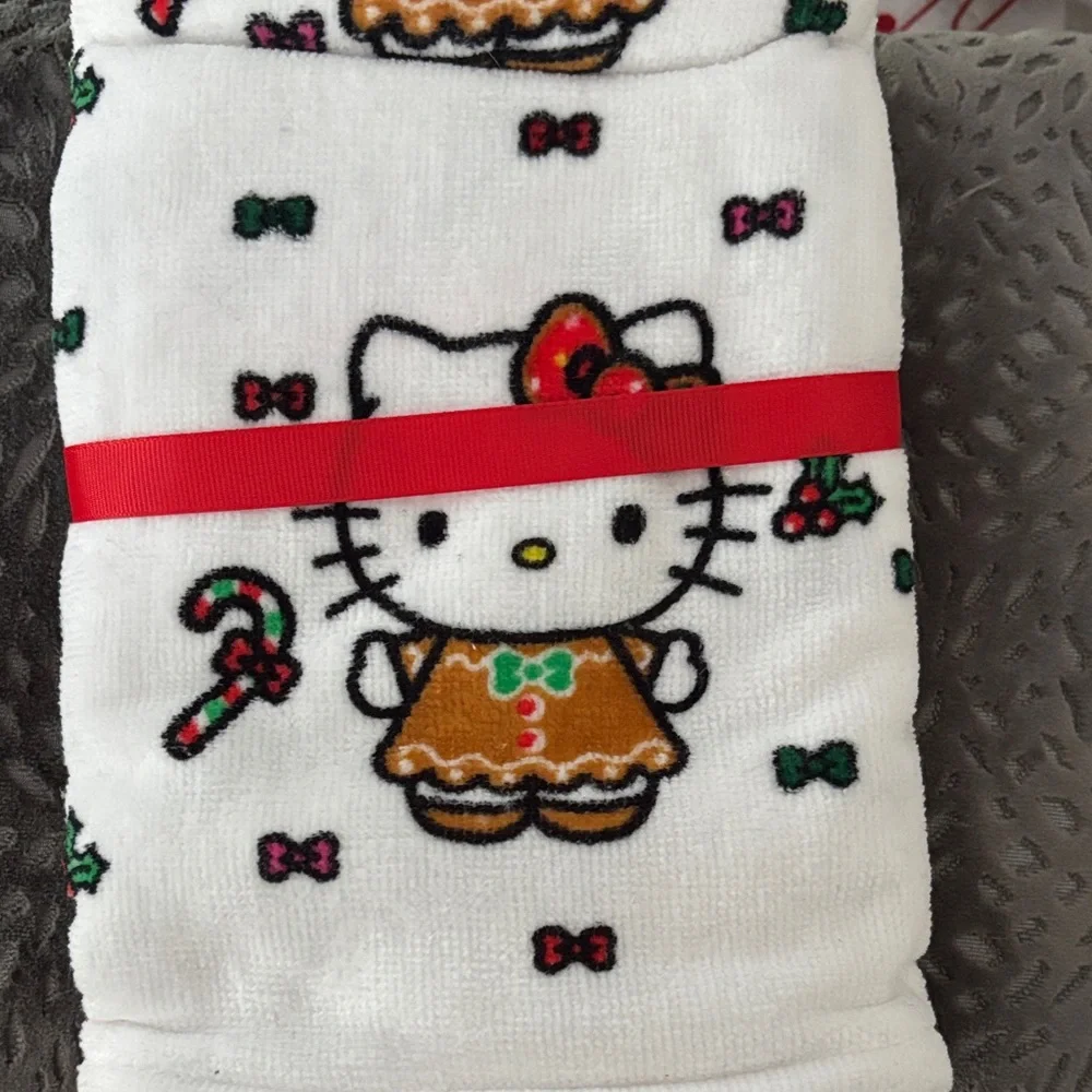 Hello Kitty White and Red Hand Towels Set